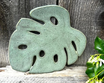 Monstera Teller, handgefertigte Keramik Monstera Blatt Schale, Blatt Liebhaber Geschenk, tropische Dekor Keramik Blatt Schale, Seifenschale Blatt, Haus Keramik Geschenk