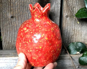 pomegranate vase, pottery wheel-thrown pomegranate sculpture, ceramic bud vase, dried flower vase, home pottery gift, blue hamsa pomegranate