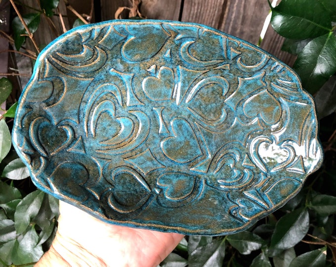 Ceramic fruit bowl, handmade pottery fruit bowl, ceramic serving bowl, heart decor ceramic serving bowl, green handmade ceramic bowl