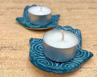 Portavelas de cerámica Hamsa para velas de té, portavelas para velas de té de Shabat, regalo para el hogar judío, portavelas con el símbolo de protección de la Hamsa