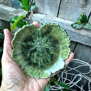 leaf dish, pressed geranium leaf ceramic bowl, guest soap leaf dish, decorative leaf dish, nature lovers gift, handcrafted ceramic leaf