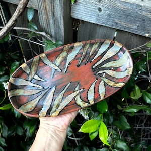 Handcrafted Stoneware Serving Platter: Foliage Design Pottery Tray