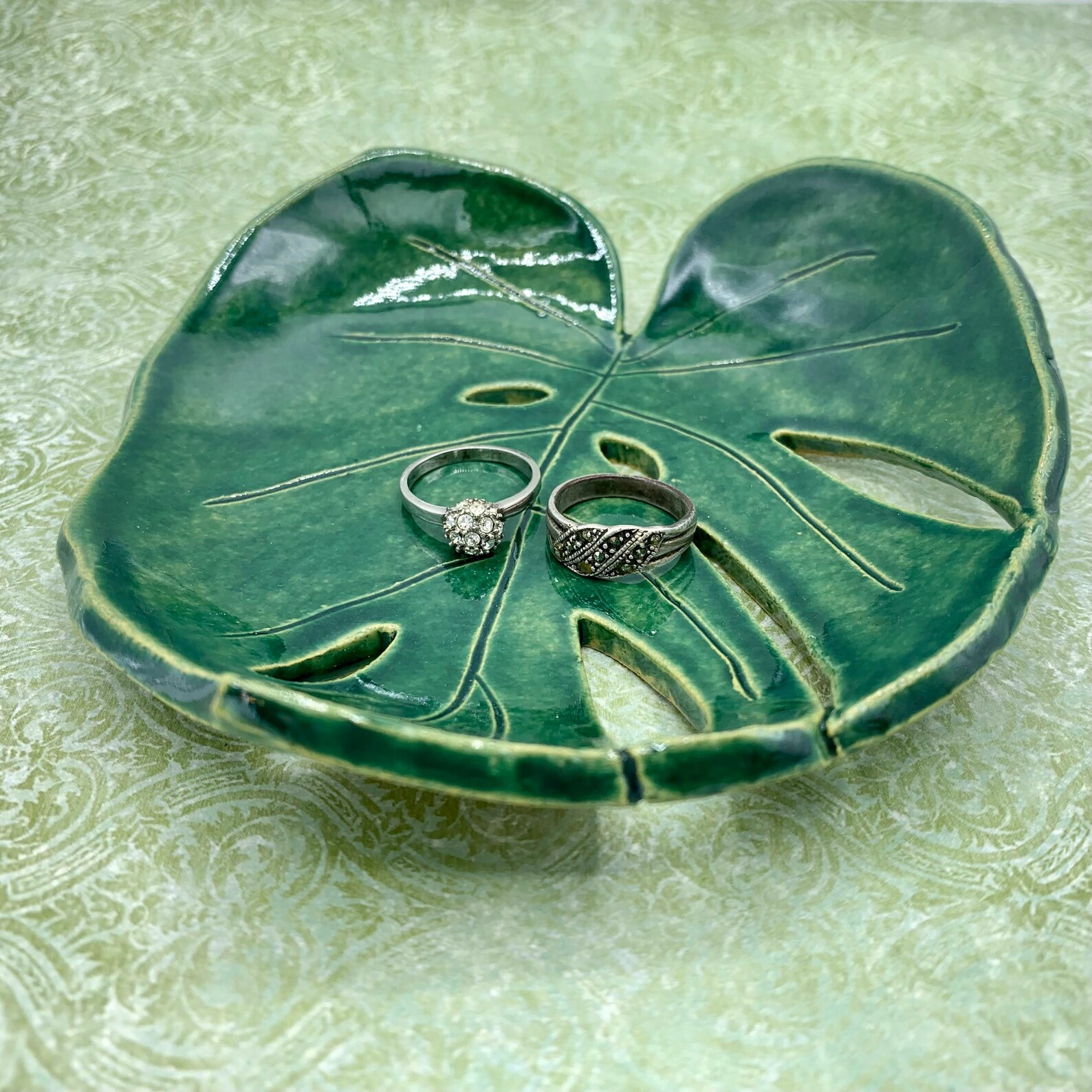 Monstera Leaf Pottery Soap Dish Green Philodendron Ceramic Etsy