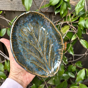 leaf dish, ceramic bergenia leaf dish, handcrafted ceramic leaf, elephants ear leaf bowl, pressed bergenia leaf, jewelry leaf dish gift