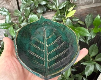 Plato con forma de hoja, cuenco de cerámica con forma de hoja de hortensia prensada, joyero con forma de hoja, regalo de cerámica para el hogar, jabonera para invitados con forma de hoja de hortensia, regalo para amantes de la naturaleza