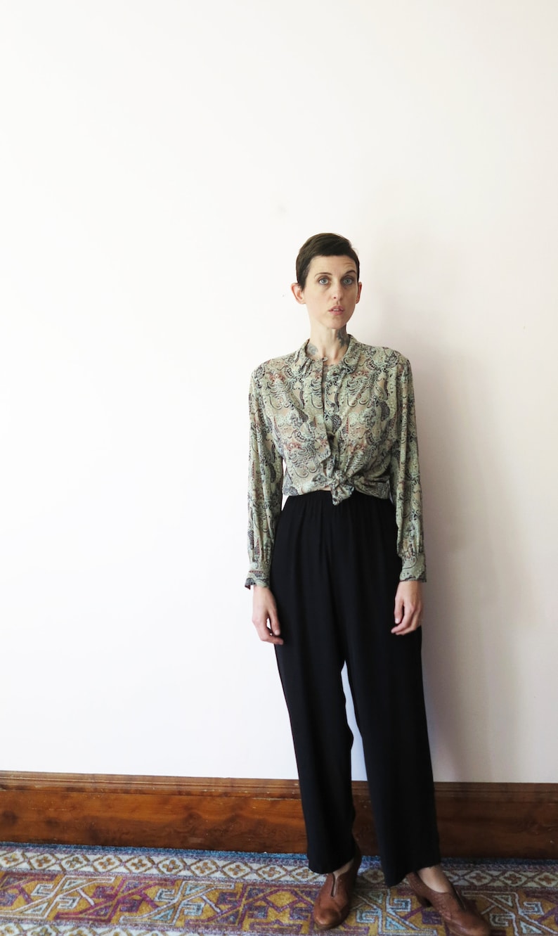 80s vintage paisley Pendleton silk like blouse top sweet collar light and lovely top small medium