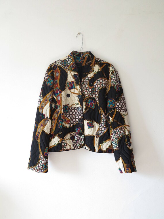 80er Jahre Vintage Jacke Damen, die schwarz und weiß Mittagessen drucken Seide zuknöpfen Steppjacke Mantel small Medium 80er Jahre Vintage Jacke Damen, die schwarz und weiß Mittagessen drucken Seide zuknöpfen Steppjacke Mantel small Medium