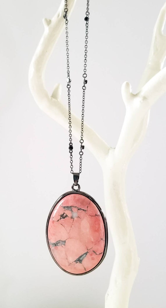 California State Gold Pendant Necklace in Pink Howlite