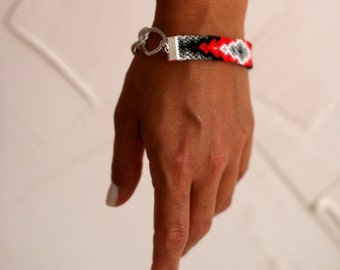 Red's & Gray's Chunky Chain Friendship Bracelet.