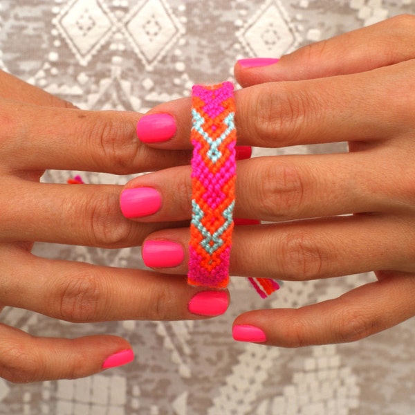 Friendship Bracelet. All About Pink.