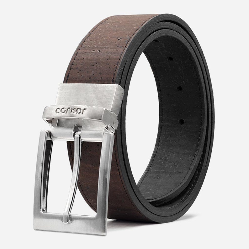 Ceinture végétalienne pour homme Ceinture en liège personnalisée gravée en similicuir, cadeau pour homme, couleur marron noir, réversible image 2