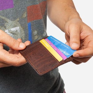 Porte-cartes portefeuille avec blocage RFID - cadeau personnalisé gravé - végétalien durable pour hommes et femmes - portefeuille fin minimaliste - cadeaux uniques sympas