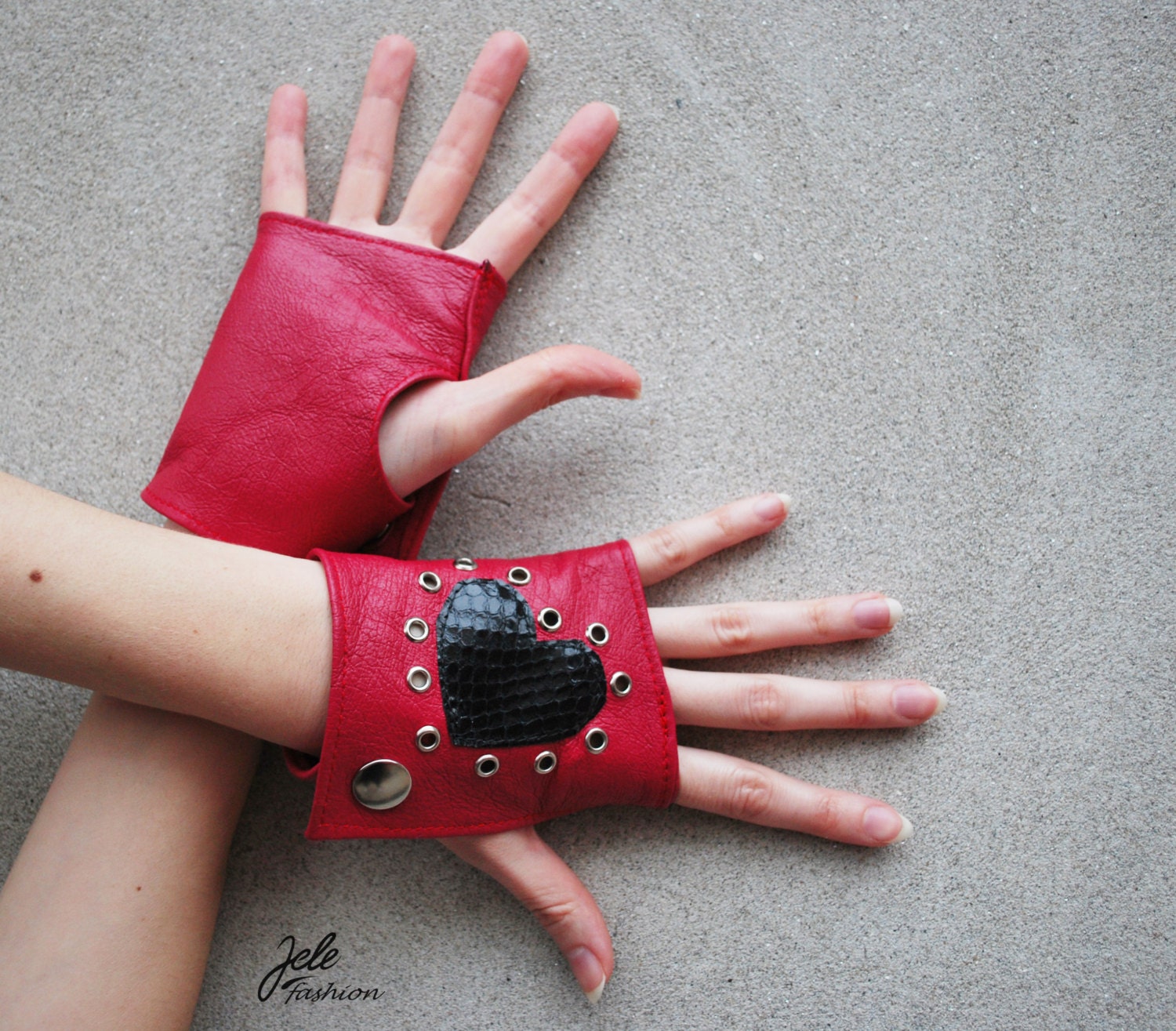ON SALE Red leather gloves fingerless gloves Black heart | Etsy