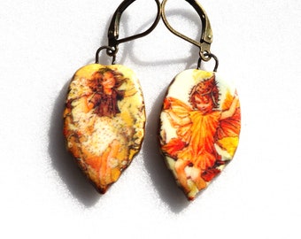 Boucles d'oreilles en forme de feuille, céramique artisanale elfe, fée, lutin, papillon, rouge orangé.