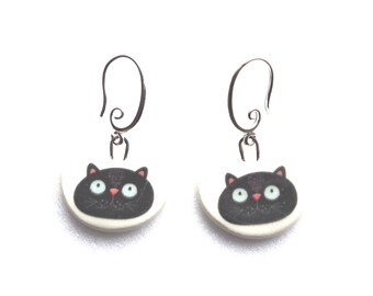 Boucles d'oreilles tête de chat noir  forme originale, céramique artisanale.