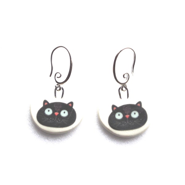 Boucles d'oreilles tête de chat noir  forme originale, céramique artisanale.