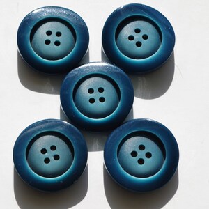 Set of 5 large buttons thick blue gradient 4 holes of 28 mm in diameter. image 3