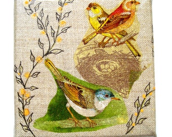 Très joli collage sur toile en lin beige " Les Oiseaux " 12 x 12 cm.