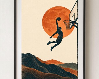 Può includere: Una stampa d'arte incorniciata che mostra la sagoma scura di un giocatore di basket che esegue una schiacciata davanti a una grande luna arancione. Sotto il giocatore, colline stilizzate blu scuro e arancioni creano un paesaggio materico.