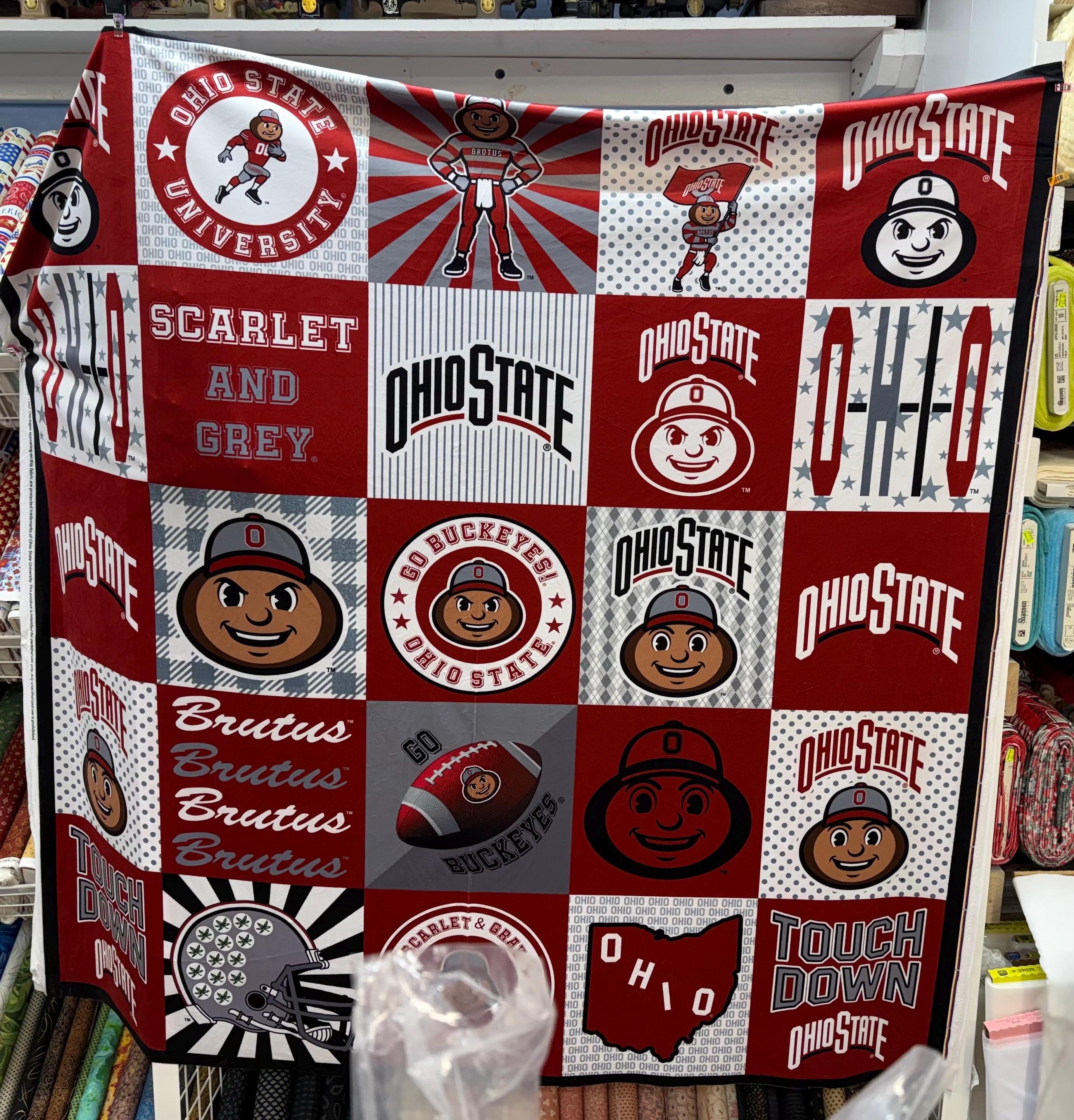 rug】希少 アメフト OHIO STATE チーム タペストリー ラグ Ohio State