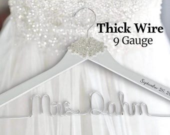 Custom Bridal Hanger, Wedding Dress Hangers, Personalized Bridal Hanger, Bling Bride, Bling Wedding Hanger, Name hanger, Bridal Shower Gift