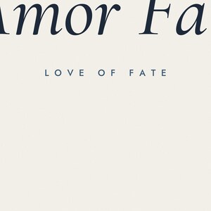 Lámina Amor Fati, Arte mural con cita estoica, Póster tipográfico minimalista, Imprimible para oficina imagen 5