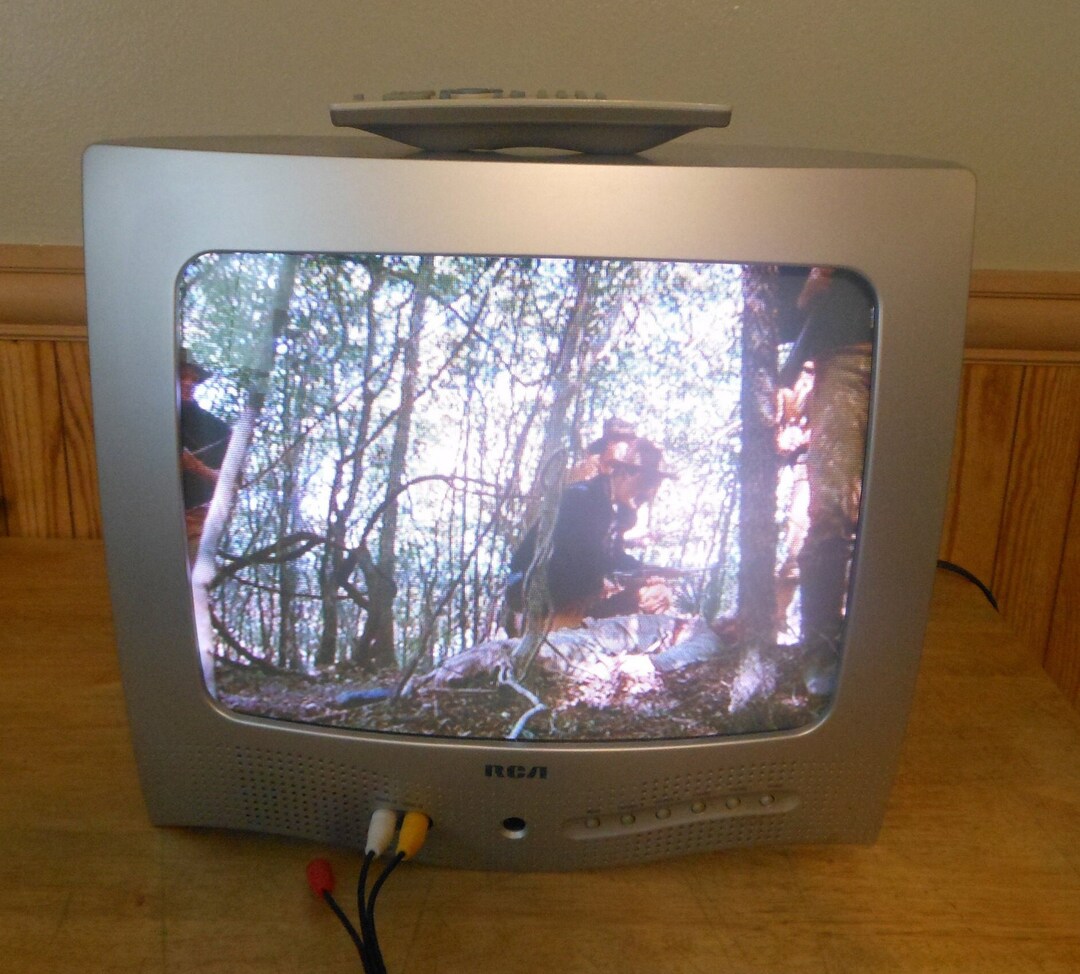 RCA E13320 13 Inch CRT TV 13 Color Tv With Remote Nice Etsy