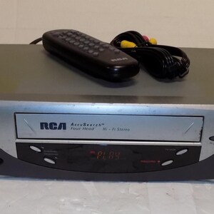 RCA vr651 VHS VCR Vhs Player with Remote Control, A/V Cables & Hdmi Adapter