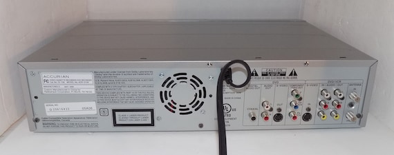 VHS/DVDプレーヤー 2006年製 MITSUBISHI VHS・DVDプレーヤー - メルカリ