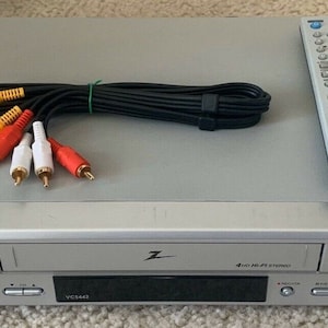 Zenith VCS442 4 Head Hi Fi Stereo VHS VCR VHS Player with Remote, A/V Cables & Hdmi Adapter
