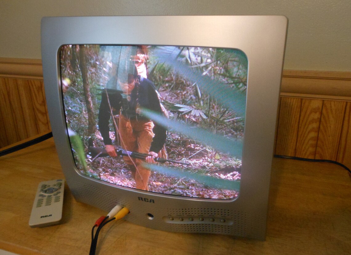 RCA E13320 13 Inch CRT TV 13 Color Tv With Remote Nice Etsy Israel