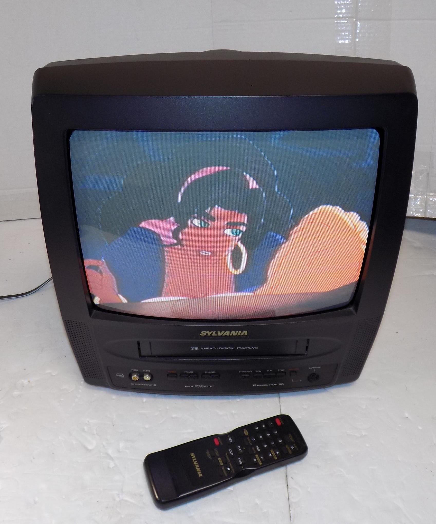 Sylvania Ssc132 13 Inch CRT Color TV VCR Combo Television With