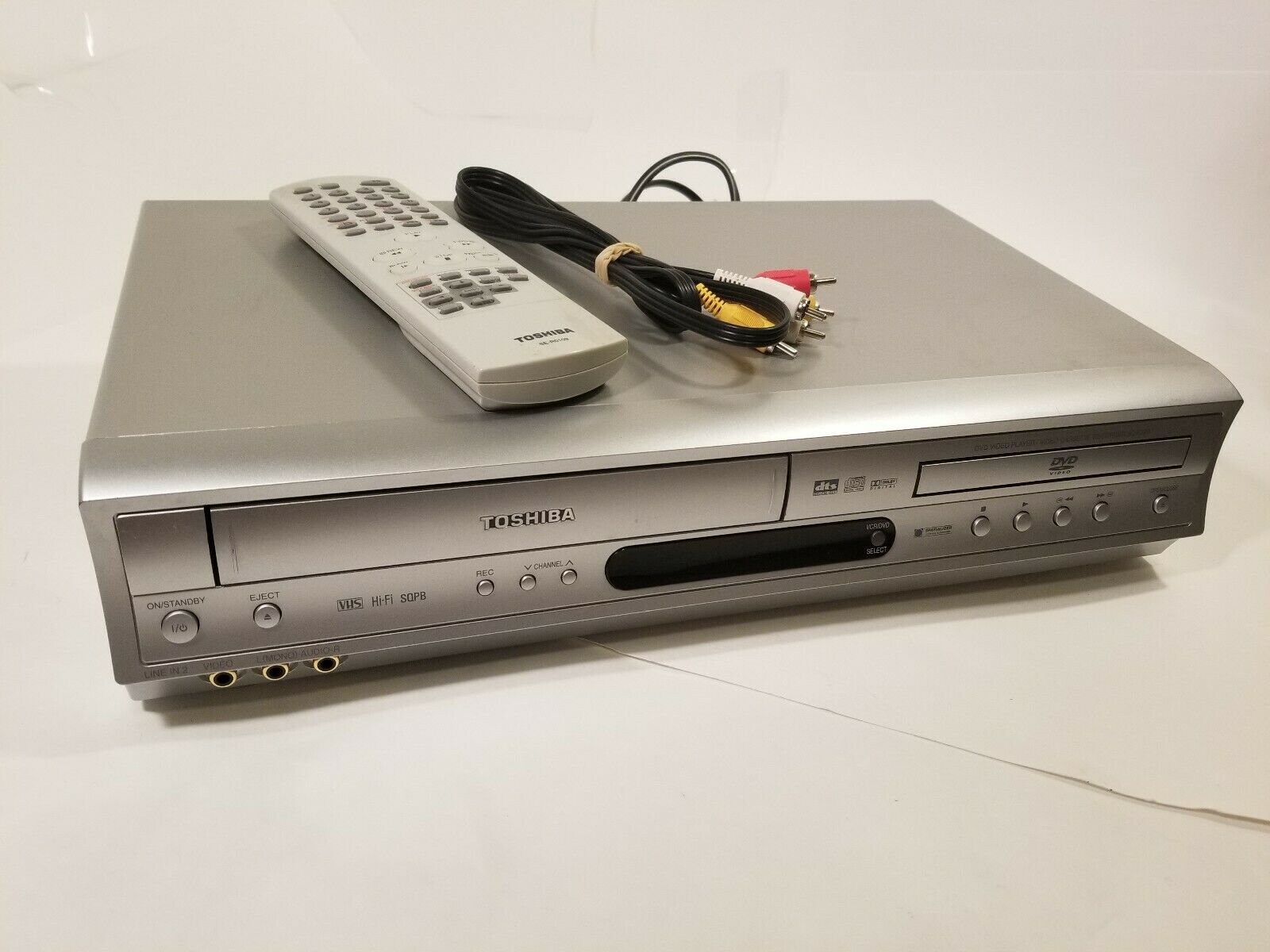 Toshiba SD-K220 DVD VCR Combo With Remote Control, A/V Cables