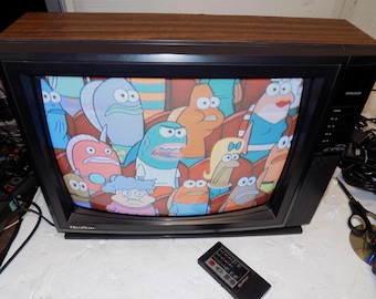 Quasar TP1920DW 19 inch Tube Tv Wood Grain CRT Color TV for Gaming Tv/Movie Prop 80's