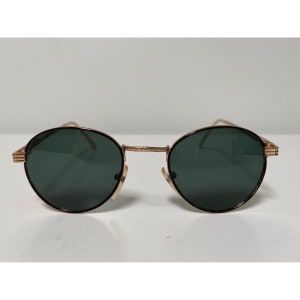 Round classic vintage sunglasses