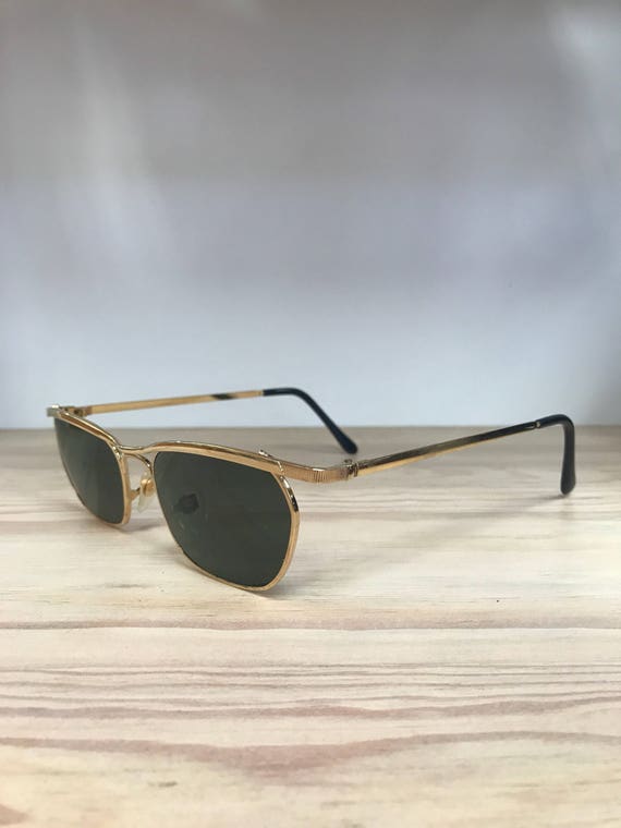 Rectangular vintage sunglasses Gold gunmetal black Gem