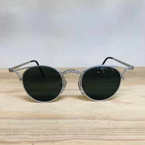Small circle womens vintage sunglasses