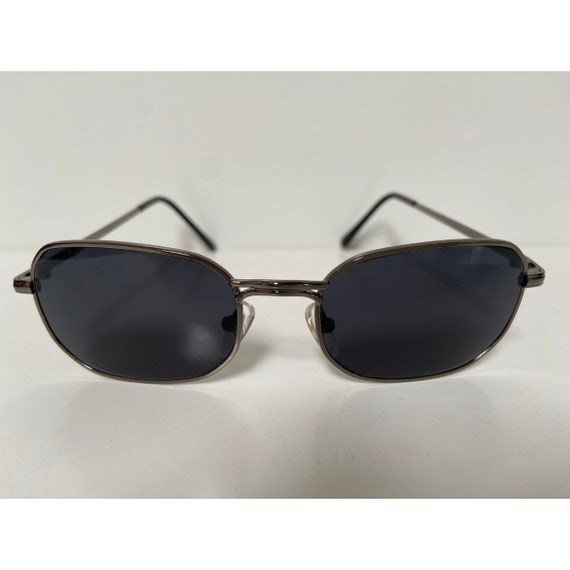 Rounded rectangular vintage sunglasses - image 4