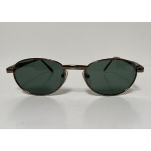 Oval shaped vintage sunglasses