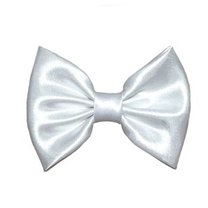 White Satin Hair Bow – Big, Medium, or Small – Handmade Bow for Girls or Women Bild 1