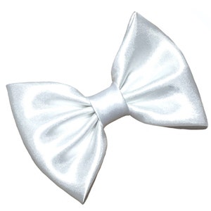 White Satin Hair Bow – Big, Medium, or Small – Handmade Bow for Girls or Women Bild 2