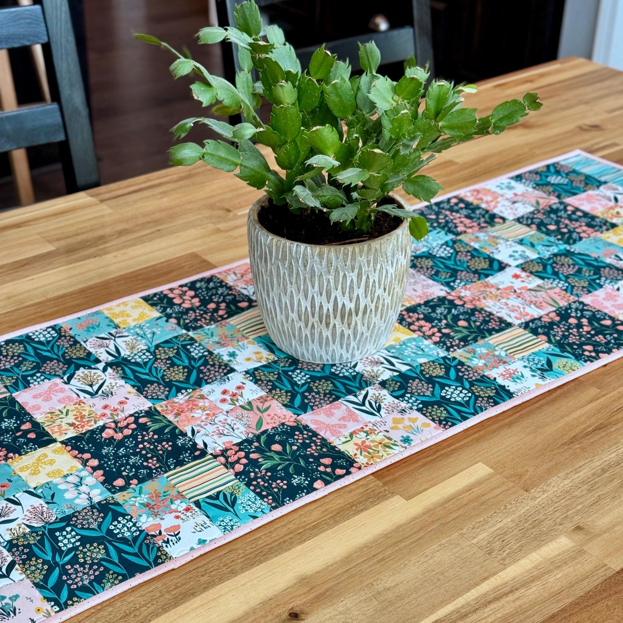 Floral Charm Table Runner and Pot Holders Quilt Pattern - Paper Pattern ...