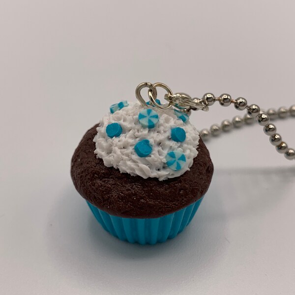 Pendant or turquoise cupcake charm, décor chantilly mint green and turquoise lozenges in fimo, gourmet jewel