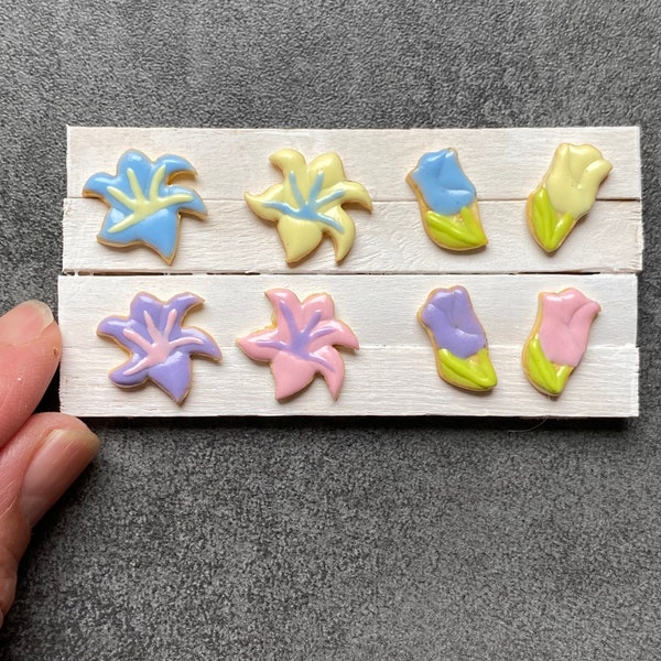 Miniature decorated biscuit tray in polymer paste pattern water lily flowers and tulips