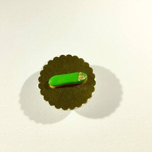 Éclair miniature glaçage vert et décor feuille d'or en pâte polymère image 2