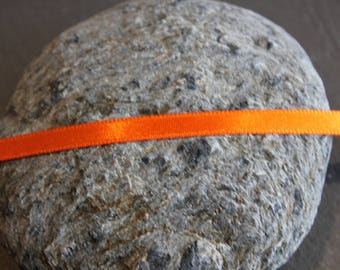 Ruban satin coloris orange largeur 0,5 cm vendu au metre