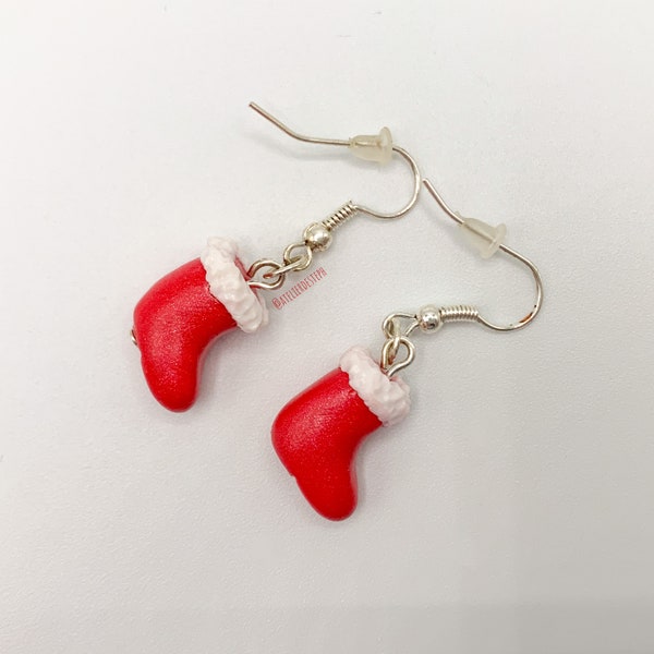 Boucles d'oreille pendantes bottes de Noël en fimo