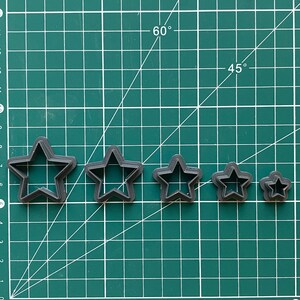 Lot de 5 mini cutters pour argile polymère, mini étoiles set B image 5