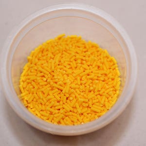 Vermicelles artisanaux couleur jaune tournesol en pâte polymère image 2