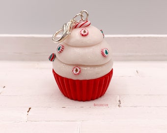 Red Christmas cupcake pendant or charm, whipped cream décor and red and white barley sugar in fimo, gourmet jewel